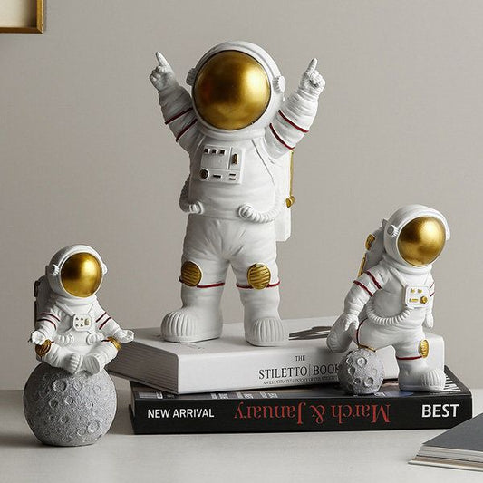 Astronaut Spaceman Figurine Decors Set of 3 - Golden